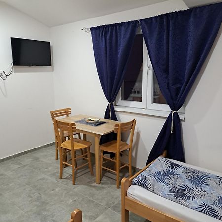 Libero Apartmani Surcin Exterior photo