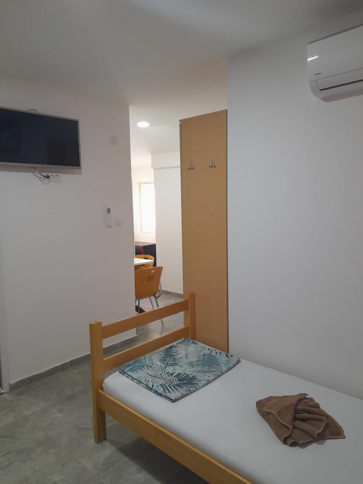 Libero Apartmani Surcin Exterior photo